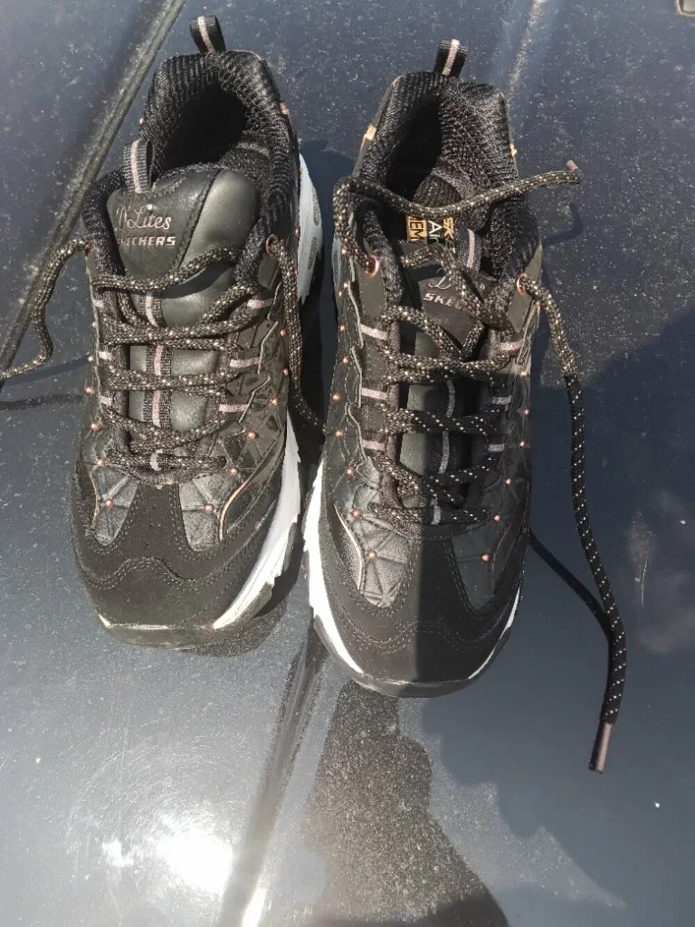 Skechers D'Lites Memory Foam Sneakers Women’s Size 9 Comfort Casual